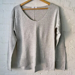 GAP Knit Pullover Sweater Gray Size XS